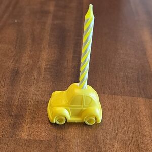 Novelty birthday candle Volkswagen Beetle car design with 22 fitted candles.